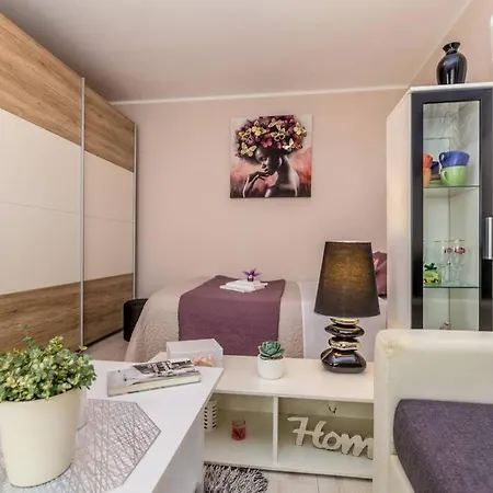 Crystal Apartment